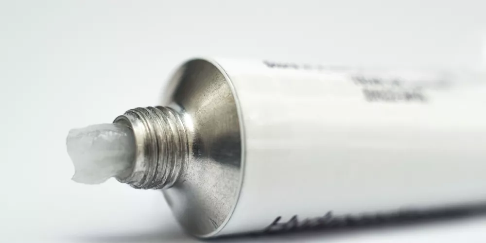 أسماء احسن مرهم مخدر موضعي