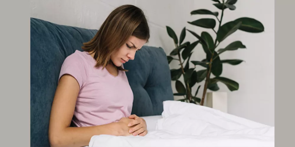 لماذا أشعر بمغص مع نزول إفرازات بنية قبل الدورة لماذا أشعر بمغص مع نزول إفرازات بنية قبل الدورة