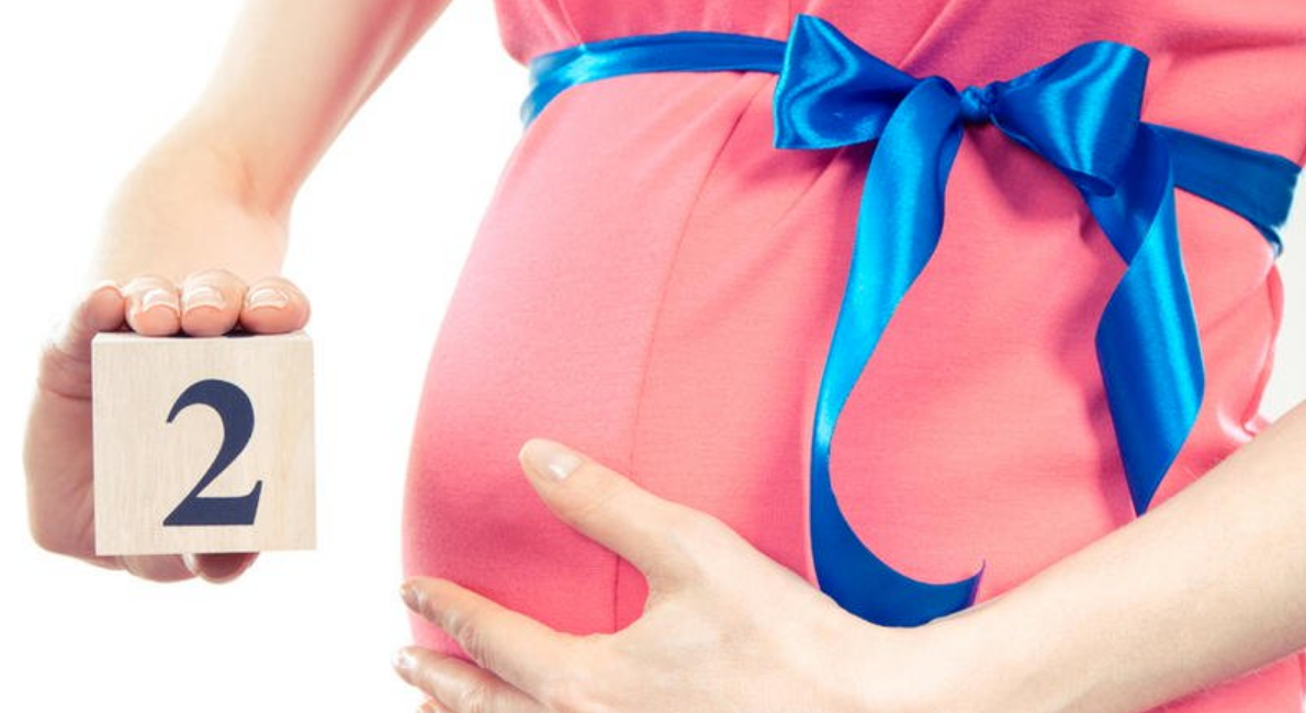 هل تشعر الحامل بنبض الجنين في الشهر الثاني؟